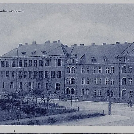 Daire Luxusny 118m2 S Krbom V Centre Nitry